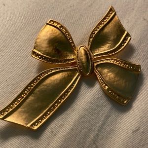 Gold colored Bow Brooch